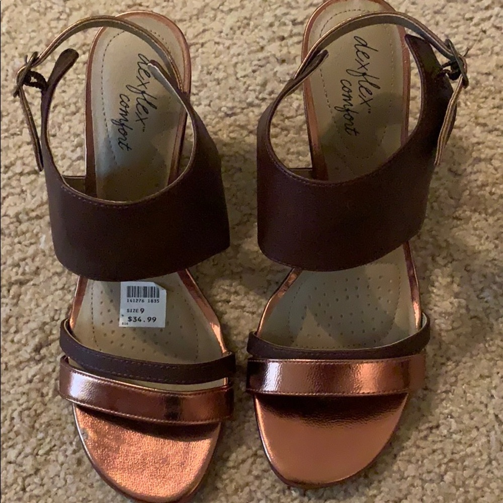 Women’s brown and copper size 9 wedges